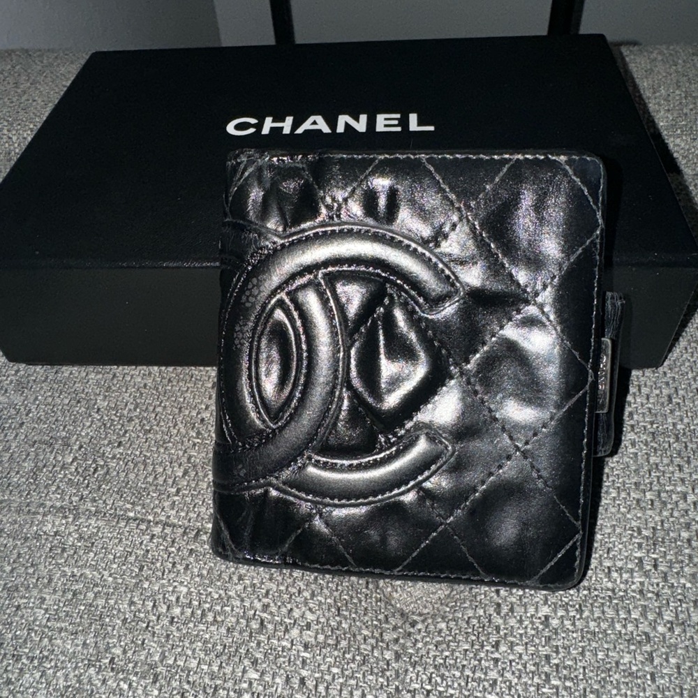 🌺 Chanel cambon compact wallet in black lambskin